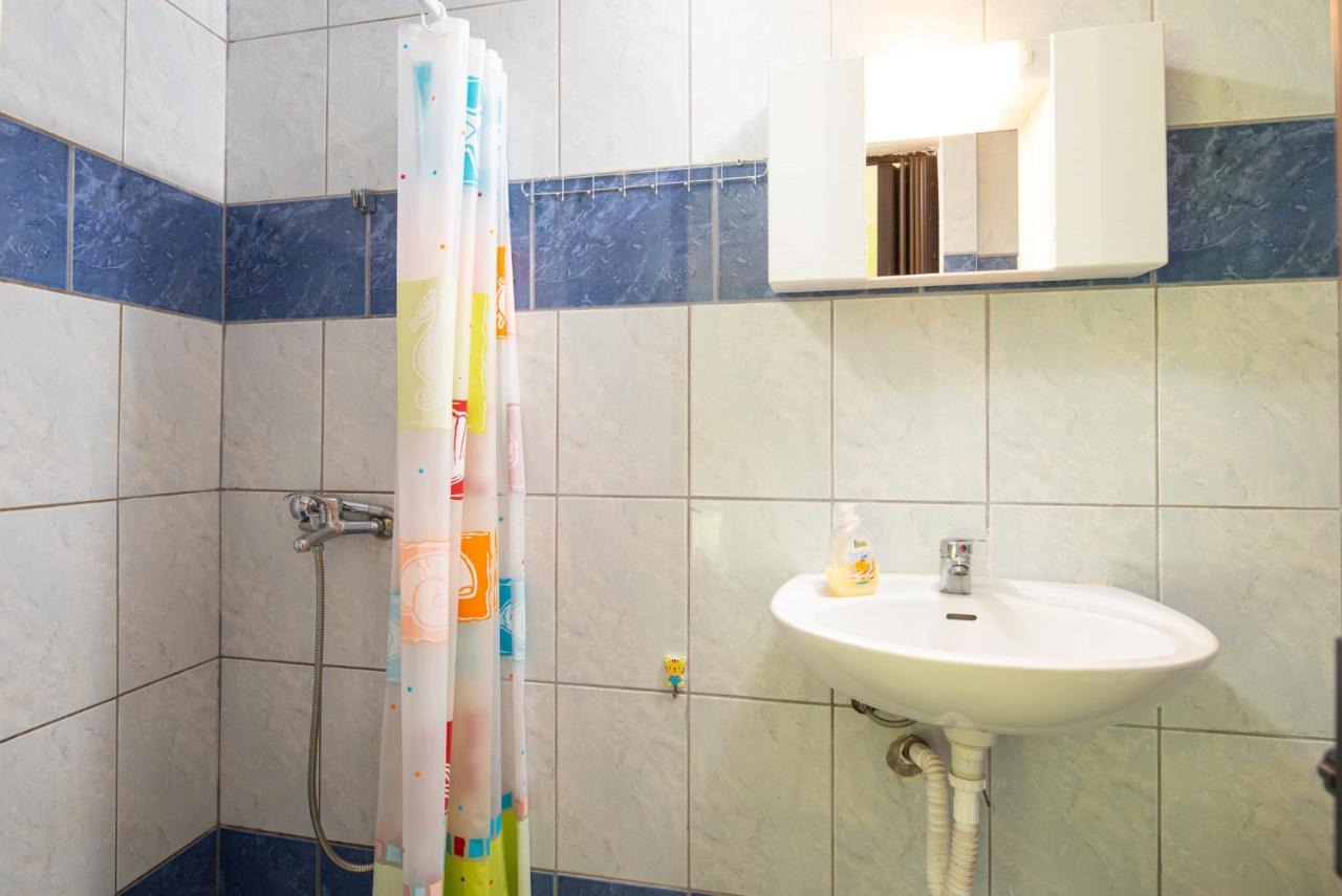Agatha House Aparthotel Valti Bagian luar foto