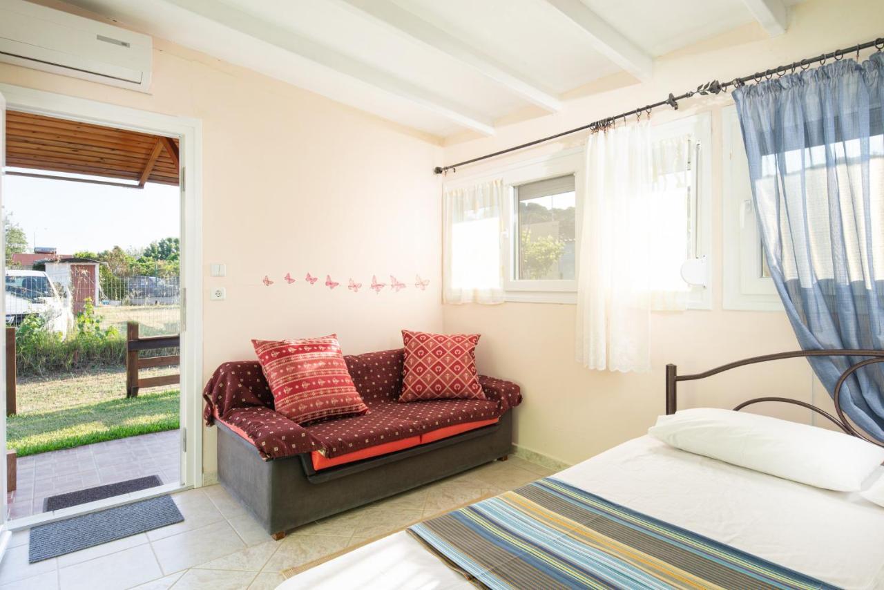 Agatha House Aparthotel Valti Bagian luar foto
