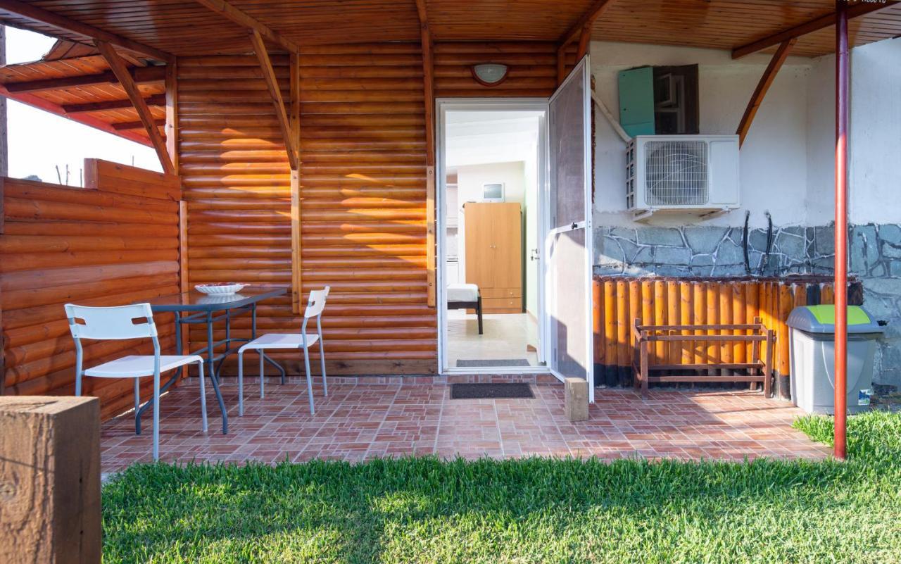 Agatha House Aparthotel Valti Bagian luar foto