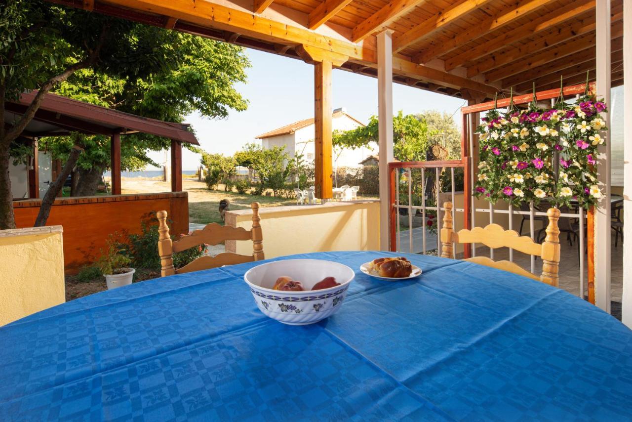 Agatha House Aparthotel Valti Bagian luar foto